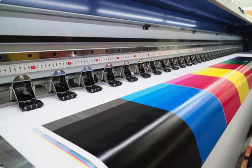 Large-format color printer printing vinyl